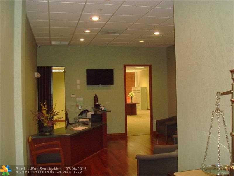 1779 N UNIVERSITY DR, Pembroke Pines, FL 33024