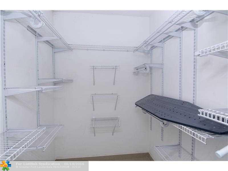 1821 NW 96th Ter 5A, Pembroke Pines, FL 33024