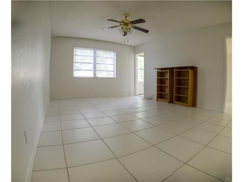 100 Ashbury Rd, Hollywood, FL 33024
