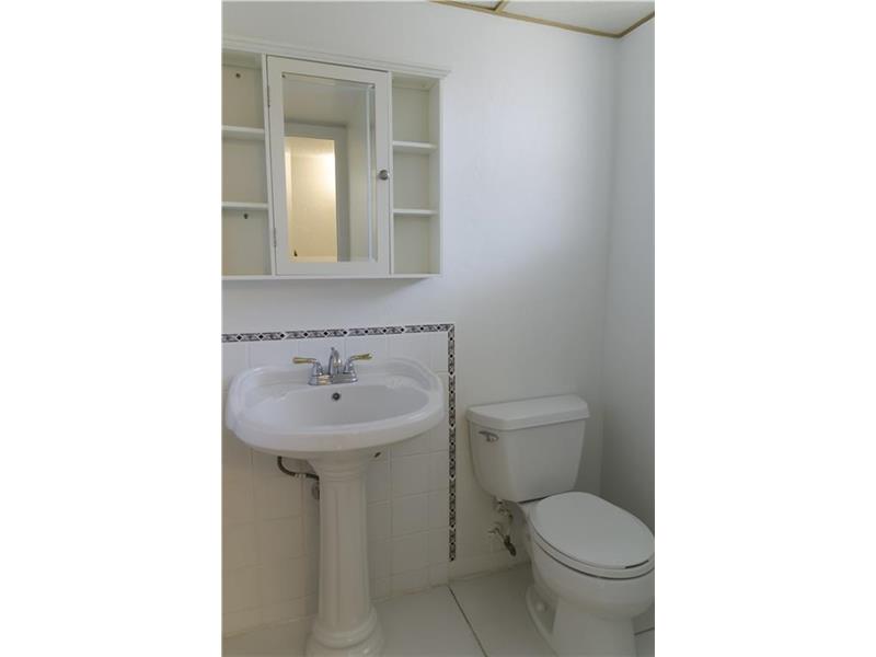 100 Ashbury Rd, Hollywood, FL 33024