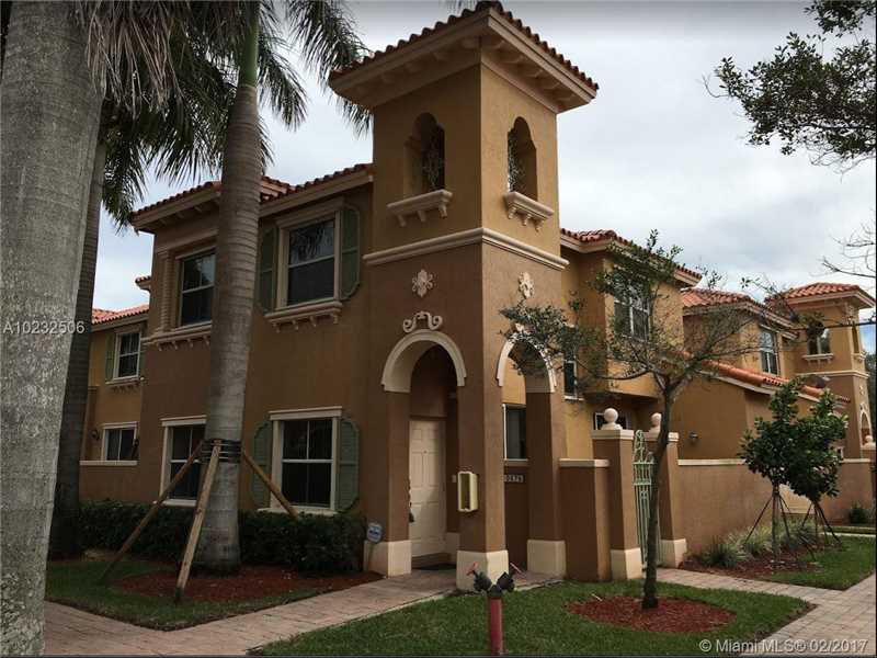 10675 Southwest 7th St, Pembroke Pines, FL 33025