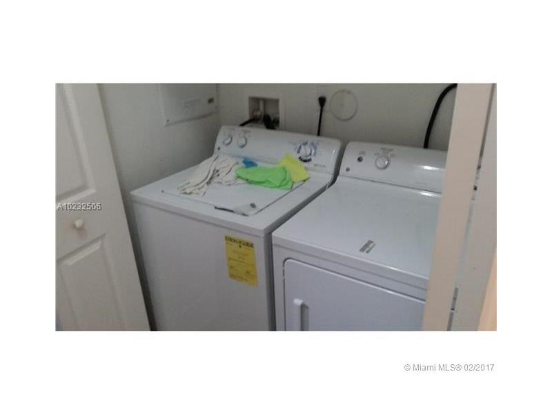 10675 Southwest 7th St, Pembroke Pines, FL 33025