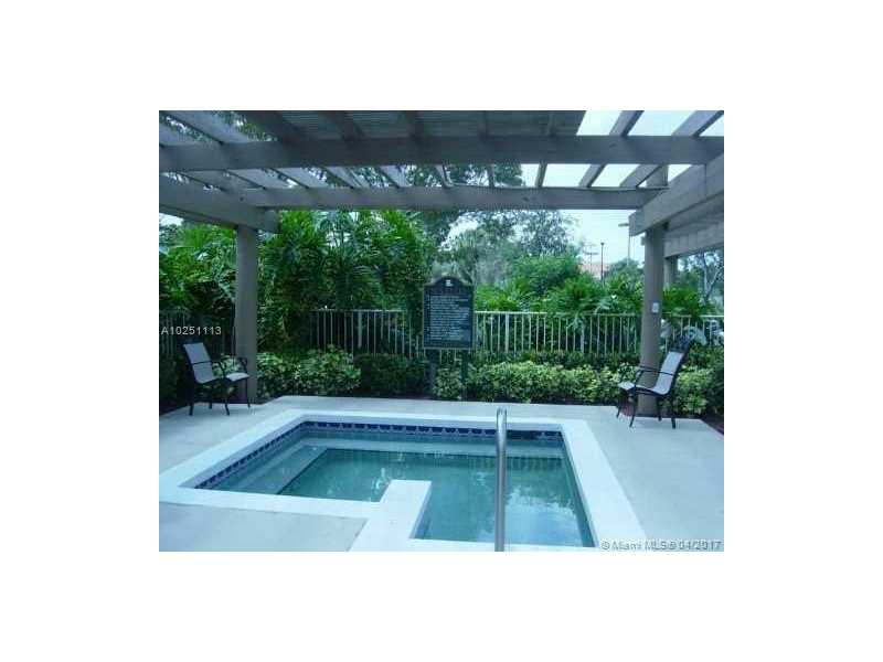 8343 Southwest 5th St, Pembroke Pines, FL 33025
