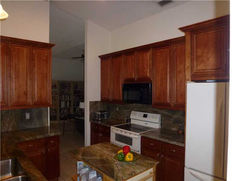 1330 Southwest 88th Way, Pembroke Pines, FL 33025