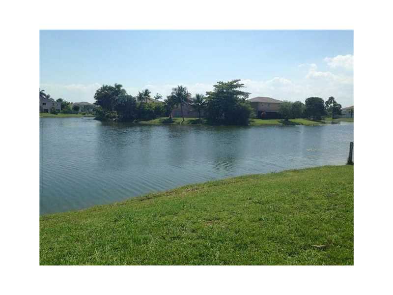 9260 South Cypress Cir, Miramar, FL 33025