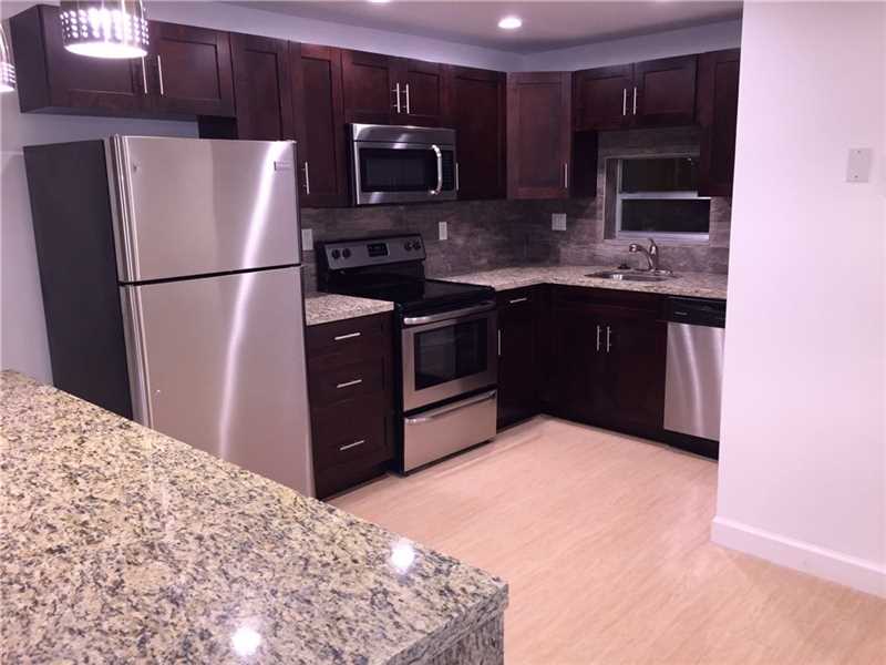 830S HOLLYBROOK DR, Pembroke Pines, FL 33025