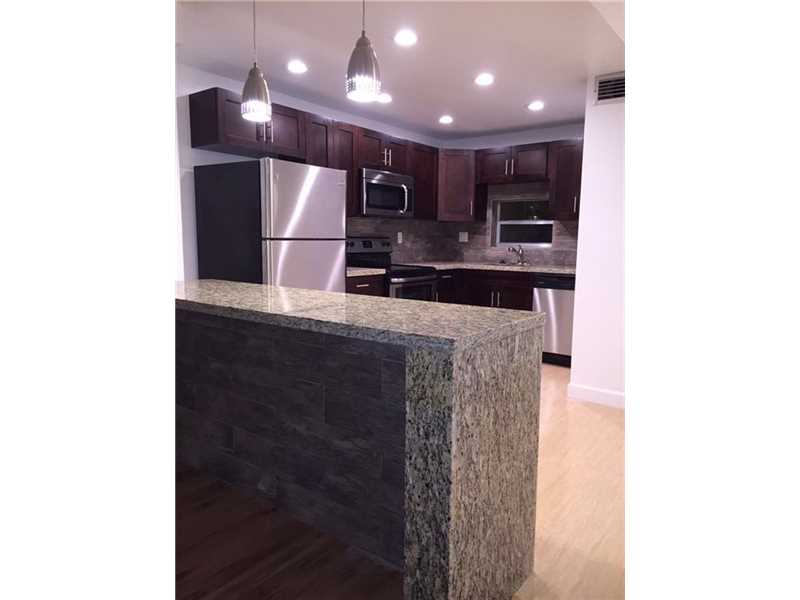 830S HOLLYBROOK DR, Pembroke Pines, FL 33025