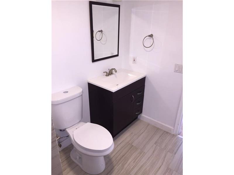 830S HOLLYBROOK DR, Pembroke Pines, FL 33025