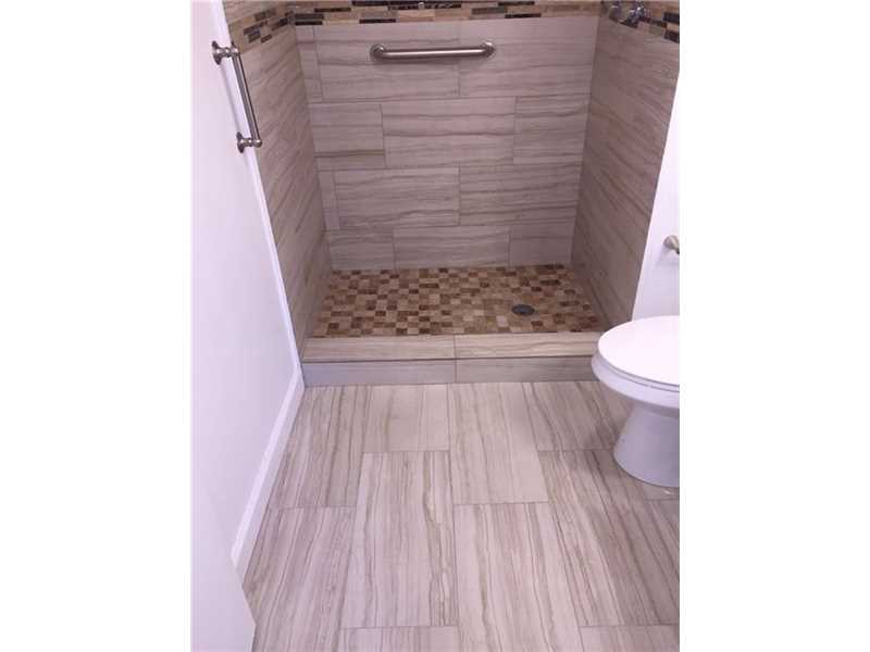 830S HOLLYBROOK DR, Pembroke Pines, FL 33025