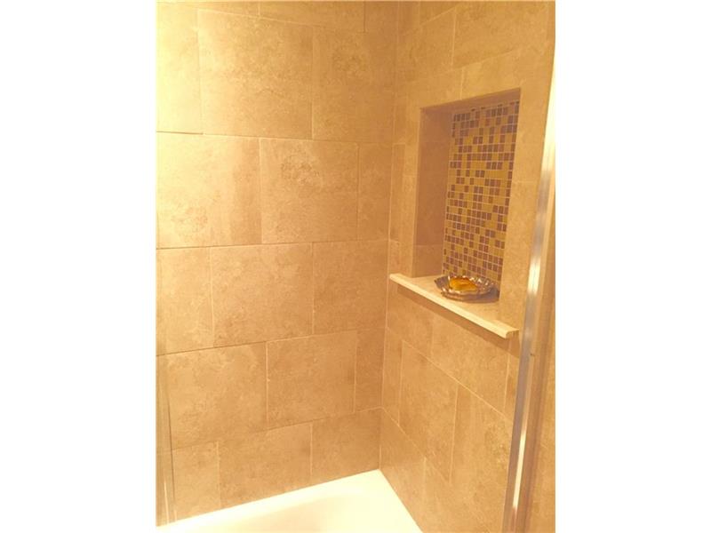 9923 South Hollybrook Lake Dr, Pembroke Pines, FL 33025
