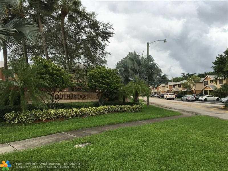 300 NW 106th Ter 300, Pembroke Pines, FL 33026