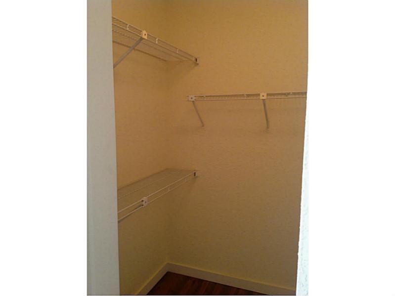 10527 Northwest 8th ST, Pembroke Pines, FL 33026