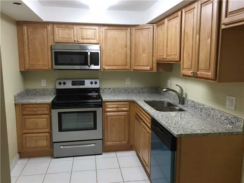 900 East Saint Charles Pl, Pembroke Pines, FL 33026