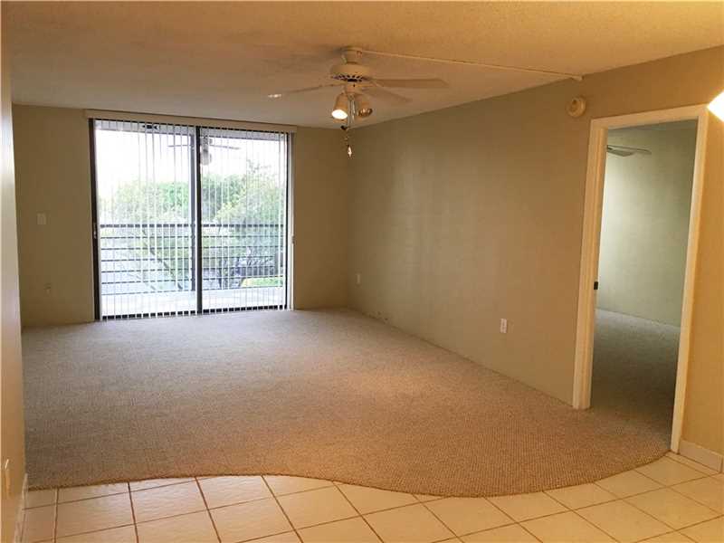 900 East Saint Charles Pl, Pembroke Pines, FL 33026
