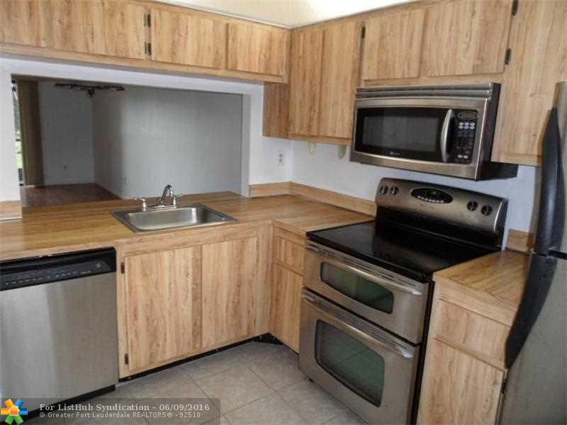 10425 NW 11TH ST 103, Pembroke Pines, FL 33026
