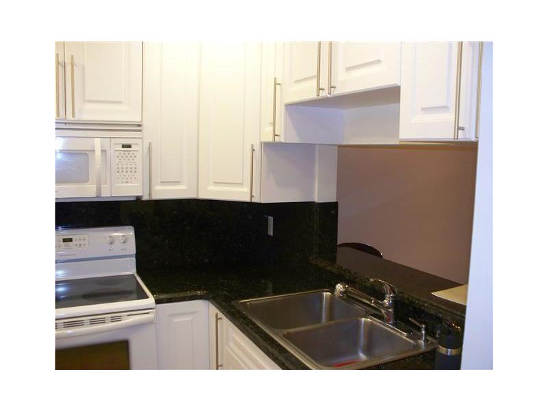 10621 NW 10th St 204, Pembroke Pines, FL 33026