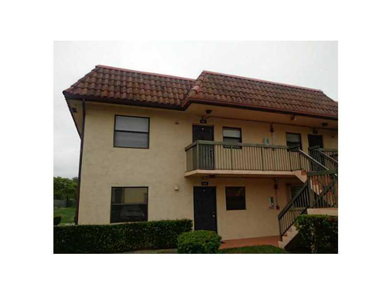 908 Northwest 104th Ave, Pembroke Pines, FL 33026