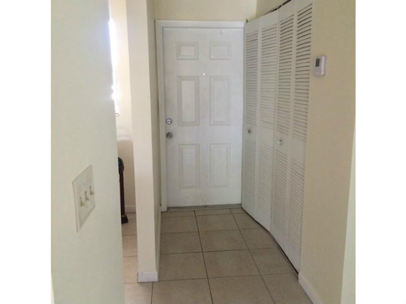 908 Northwest 104th Ave, Pembroke Pines, FL 33026