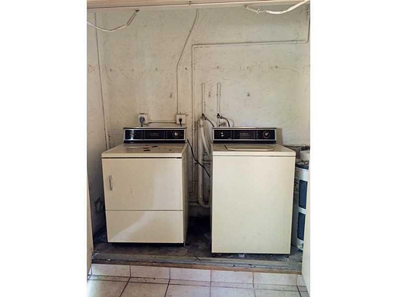 12000 Northwest 11th St, Pembroke Pines, FL 33026