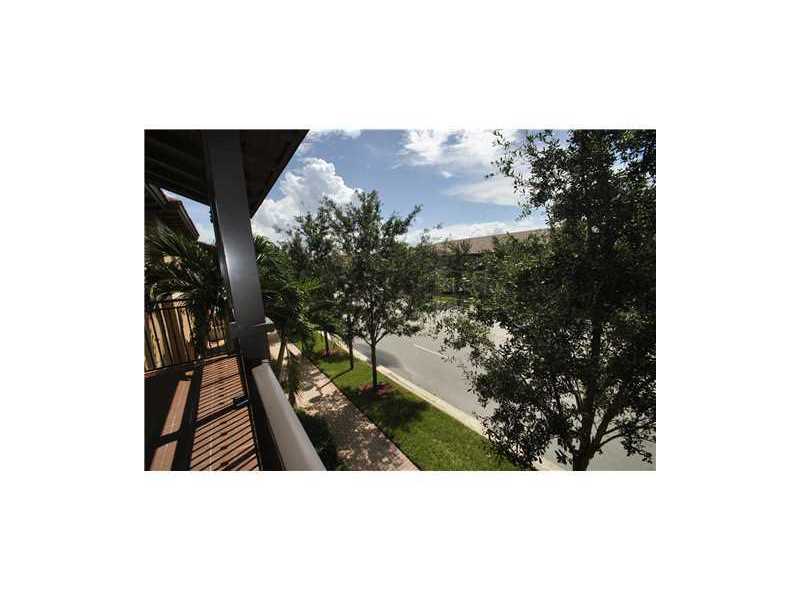 615 Southwest 147th Ave, Pembroke Pines, FL 33027
