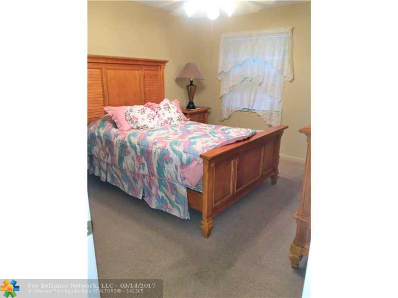 13450 SW 3rd St 116D, Pembroke Pines, FL 33027