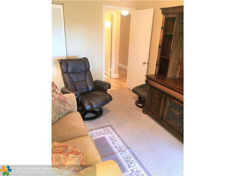 13450 SW 3rd St 116D, Pembroke Pines, FL 33027