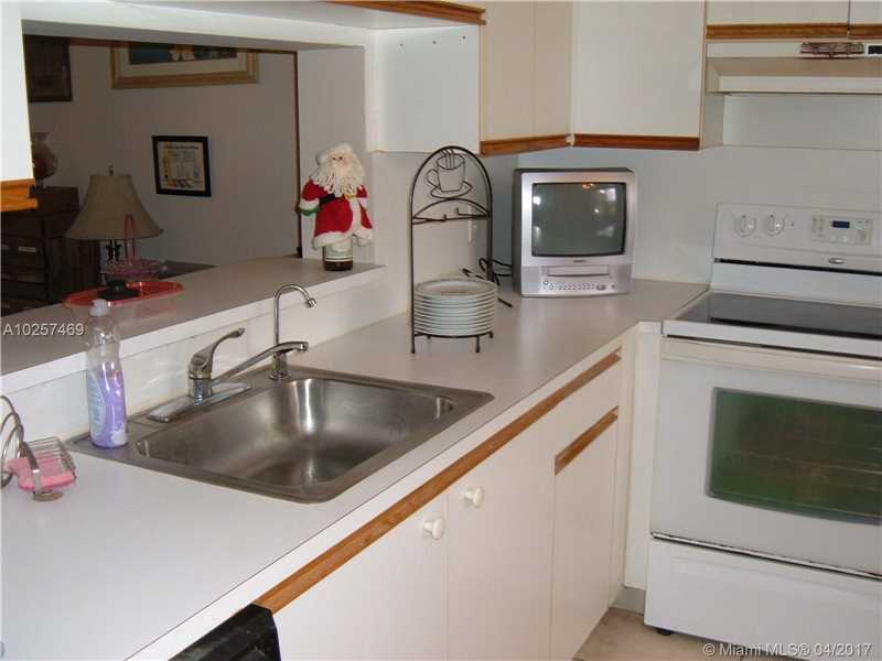 Pembroke Pines, FL 33027