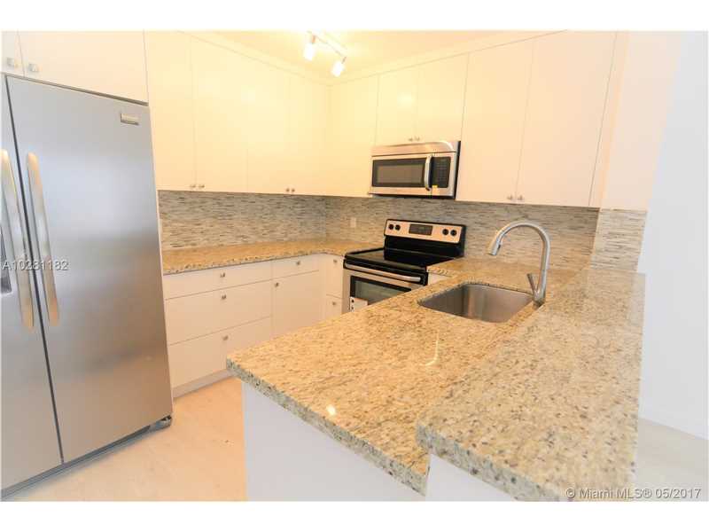 12650 Southwest 6th St, Pembroke Pines, FL 33027