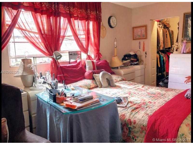 13475 Southwest 9th St, Pembroke Pines, FL 33027
