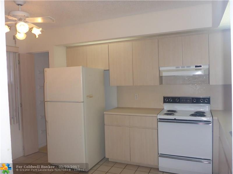 1000 SW 128th Ter, Pembroke Pines, FL 33027