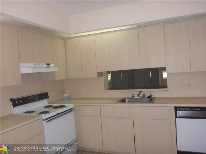 1000 SW 128th Ter, Pembroke Pines, FL 33027