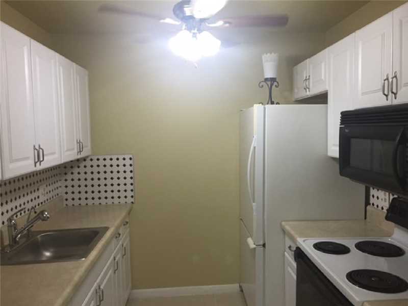 13350 SW 1st St 108P, Pembroke Pines, FL 33027