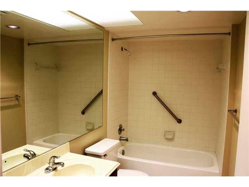 300 Southwest 130th Ter, Pembroke Pines, FL 33027