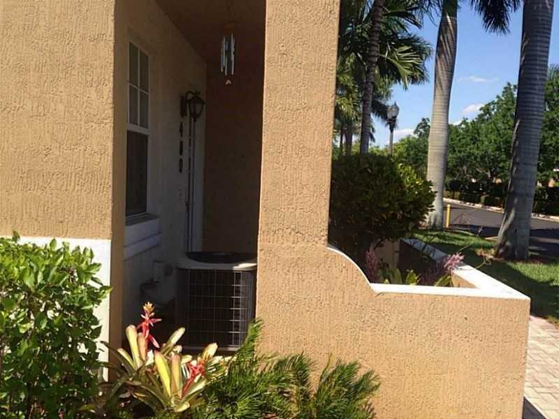 480 Southwest 147th Ave, Pembroke Pines, FL 33027