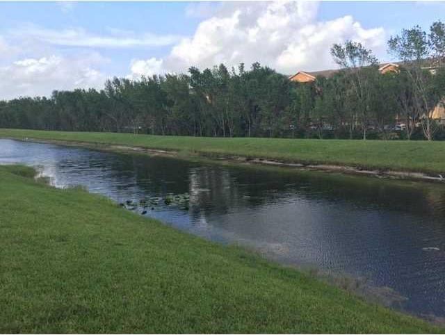 1003 SW 143rd Ave # 1406, Pembroke Pines, FL 33027