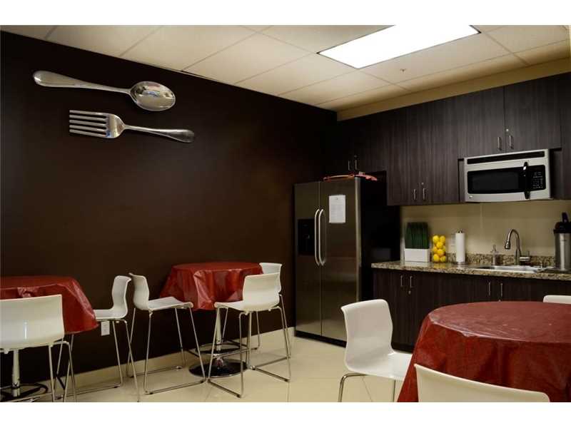 15800Pines Blvd, Pembroke Pines, FL 33027