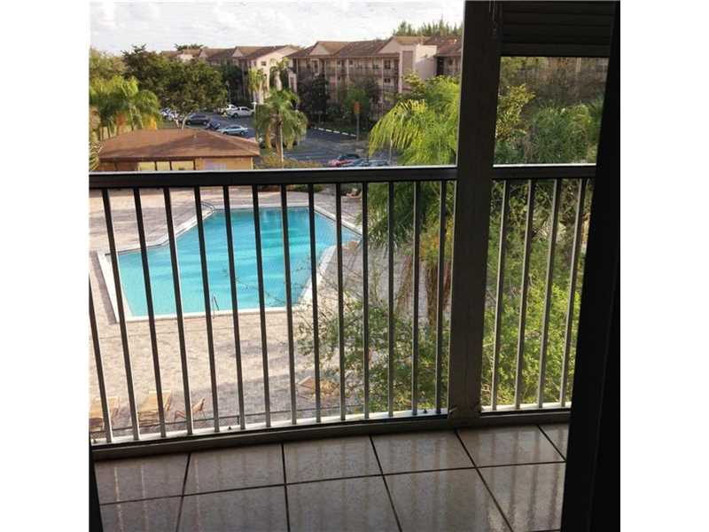 125005 court, Pembroke Pines, FL 33027