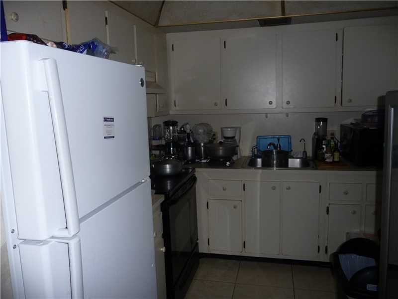 13500 Southwest 1st St, Pembroke Pines, FL 33027
