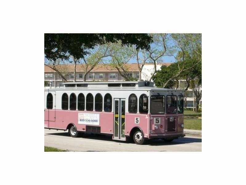 13500 Southwest 1st St, Pembroke Pines, FL 33027