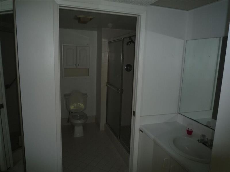 800 Southwest 137th Ave, Pembroke Pines, FL 33027