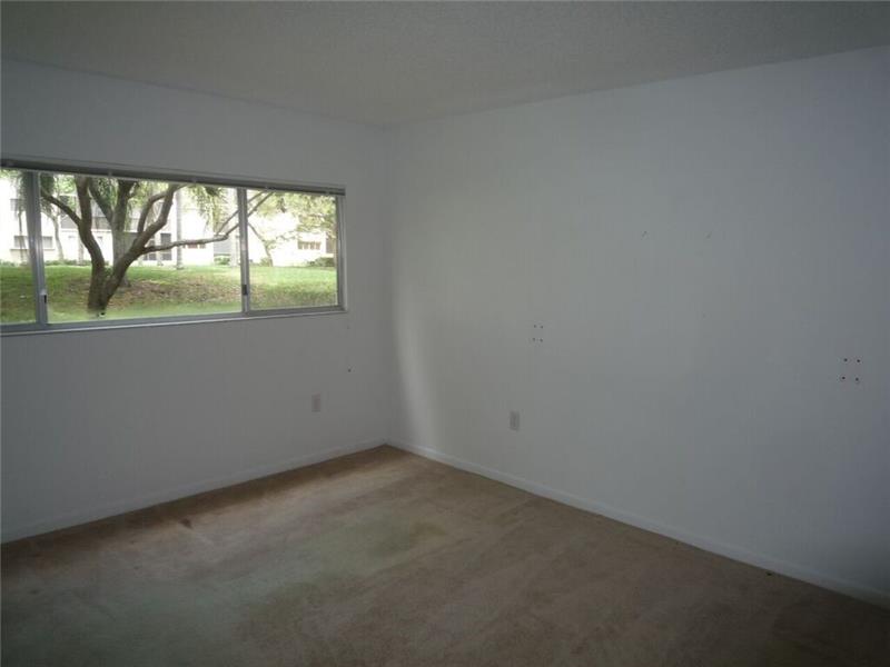 800 Southwest 137th Ave, Pembroke Pines, FL 33027