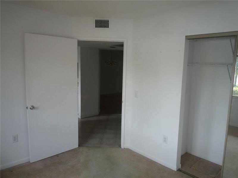 800 Southwest 137th Ave, Pembroke Pines, FL 33027