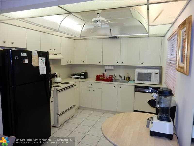 800 SW 131st Ave 214, Pembroke Pines, FL 33027