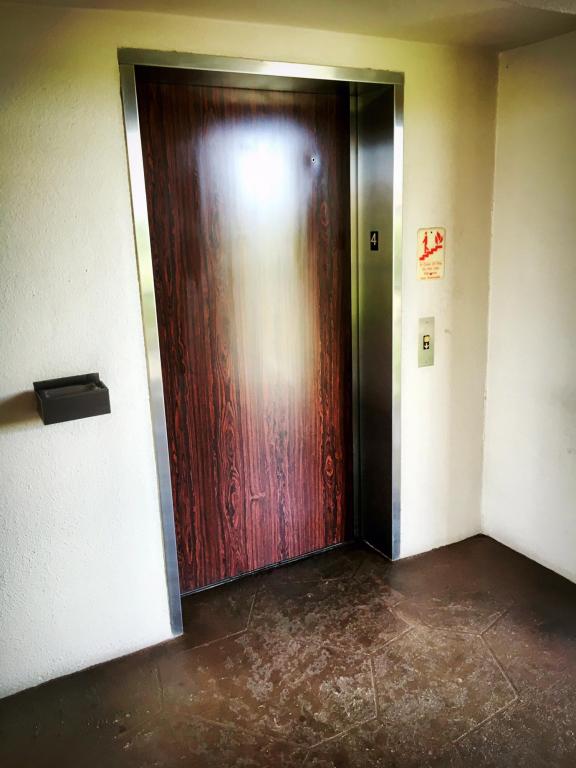 850 SW 138th Avenue, Pembroke Pines, FL 33027