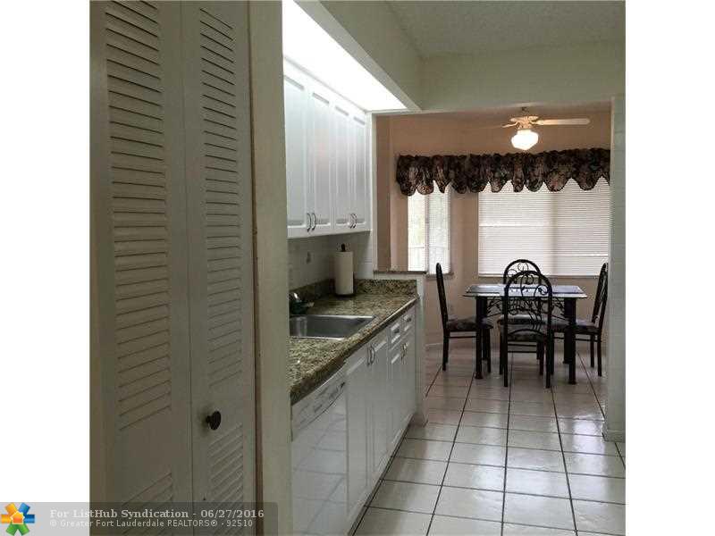 13700 SW 11th St 303A, Pembroke Pines, FL 33027