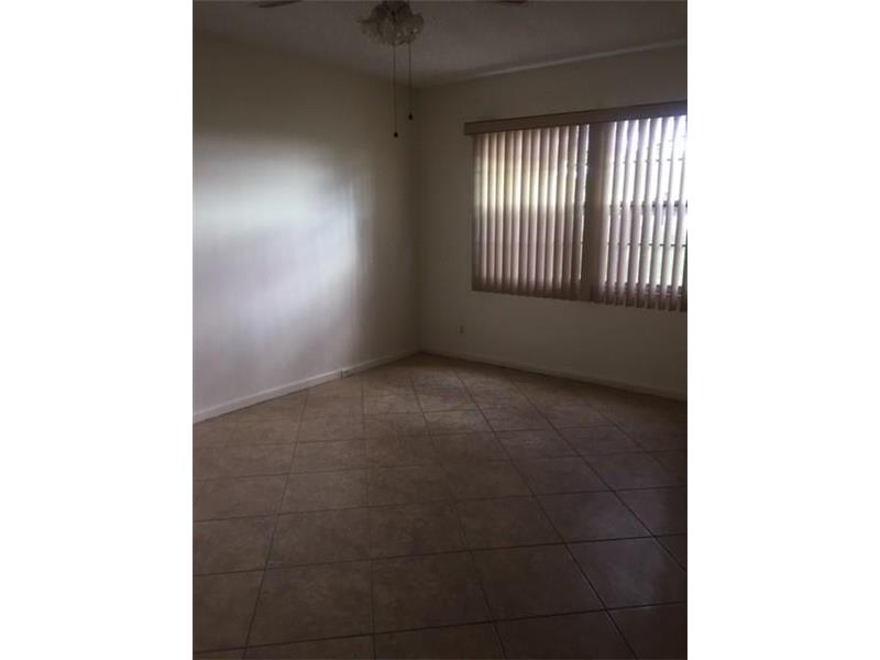 700 Southwest 128th Ave, Pembroke Pines, FL 33027