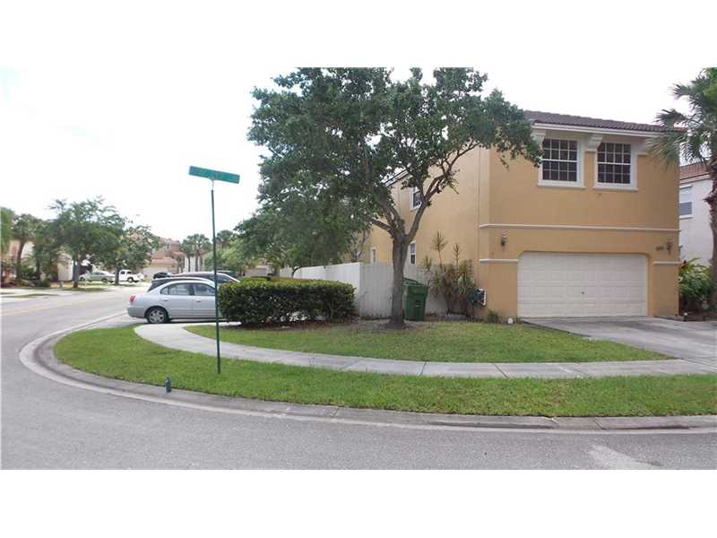 691 Northwest 157th Ln, Pembroke Pines, FL 33028