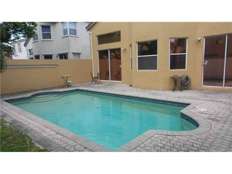 691 Northwest 157th Ln, Pembroke Pines, FL 33028