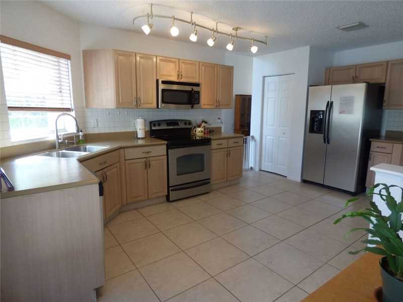 18438 Northwest 10th St, Pembroke Pines, FL 33029