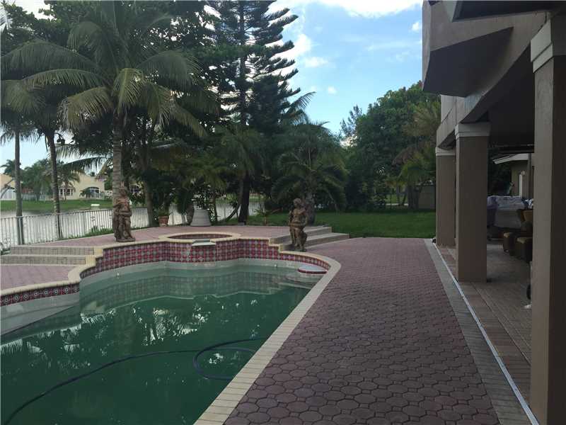 19311 Northwest 8 ST, Pembroke Pines, FL 33029